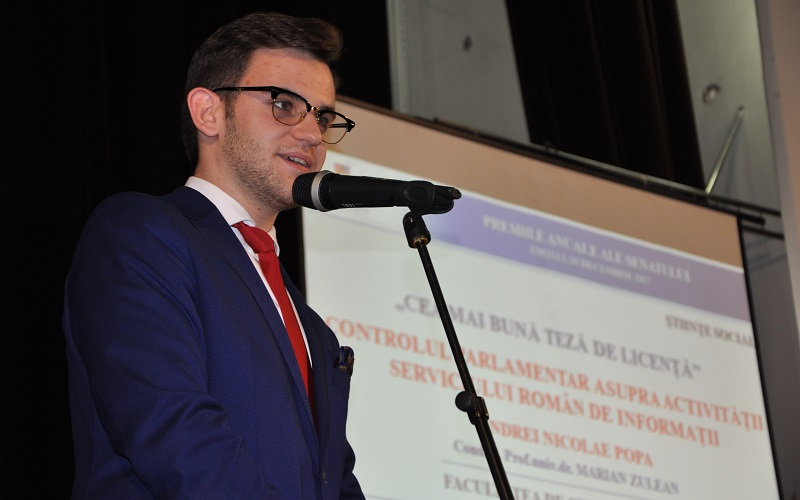 Liderul studenților de Facultatea de Științe Politice: „Să ne asigurăm că părinții și bunicii noștri mai slabi la minte stau acasă la referendum"