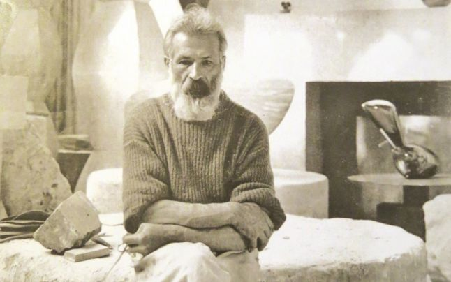 Sculpturile lui Brancusi expuse la Muzeul De Arta Moderna Din New York!!!
