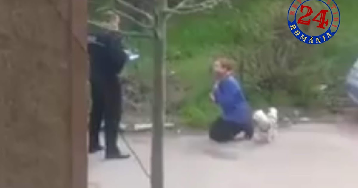 Abuzurile celor în uniformă se țin lanț! O femeie în genunchi, amendată de un poliţist pentru că nu bifase o casuță pe declaraţia de proprie răspundere...