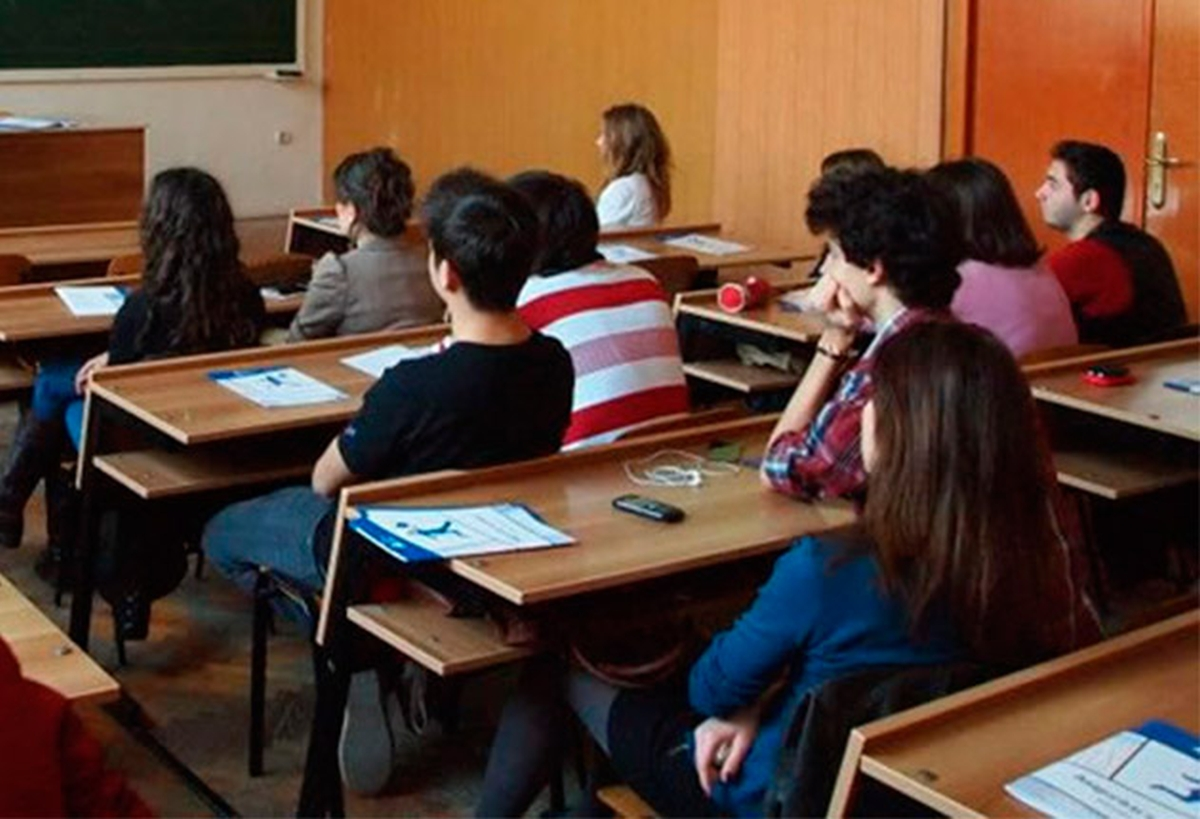 Premierul a făcut anunțul. Când se vor întoarce elevii la școală?